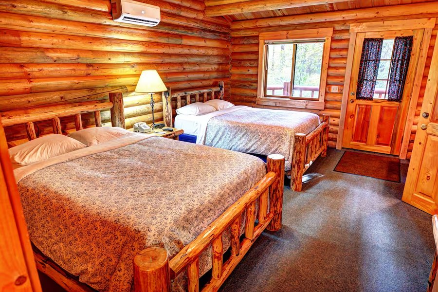 North Forty Resort — Guest room