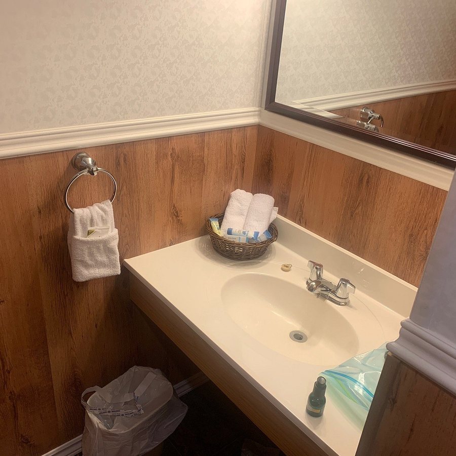 North Shire Lodge — Bathroom