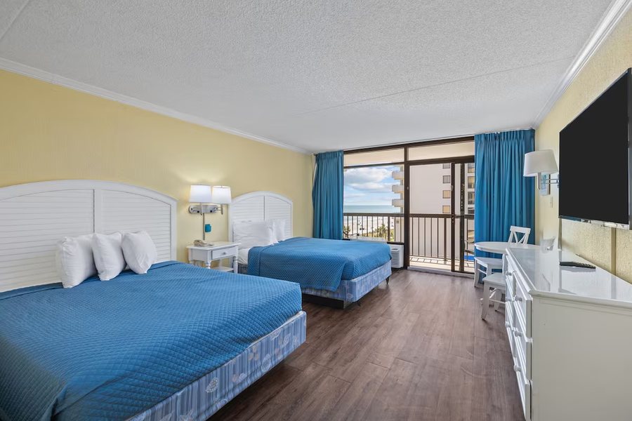 North Shore Oceanfront Hotel — Guest room