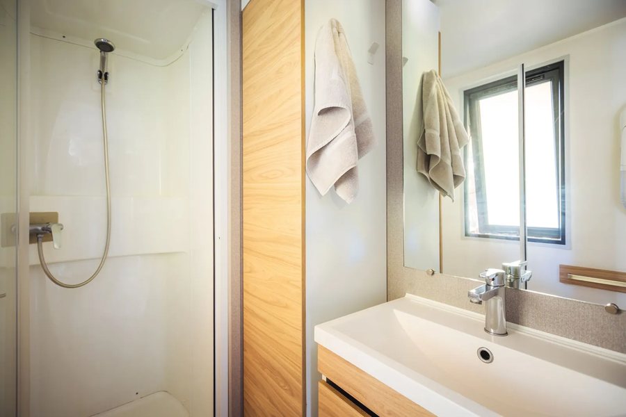 Nova Lodges — Bathroom