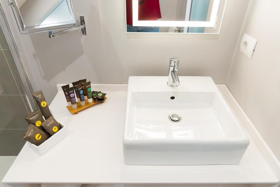 Novotel Firenze Nord Aeroporto — Bathroom