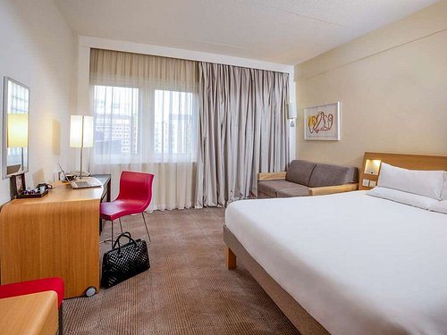 Novotel London West — Guest room