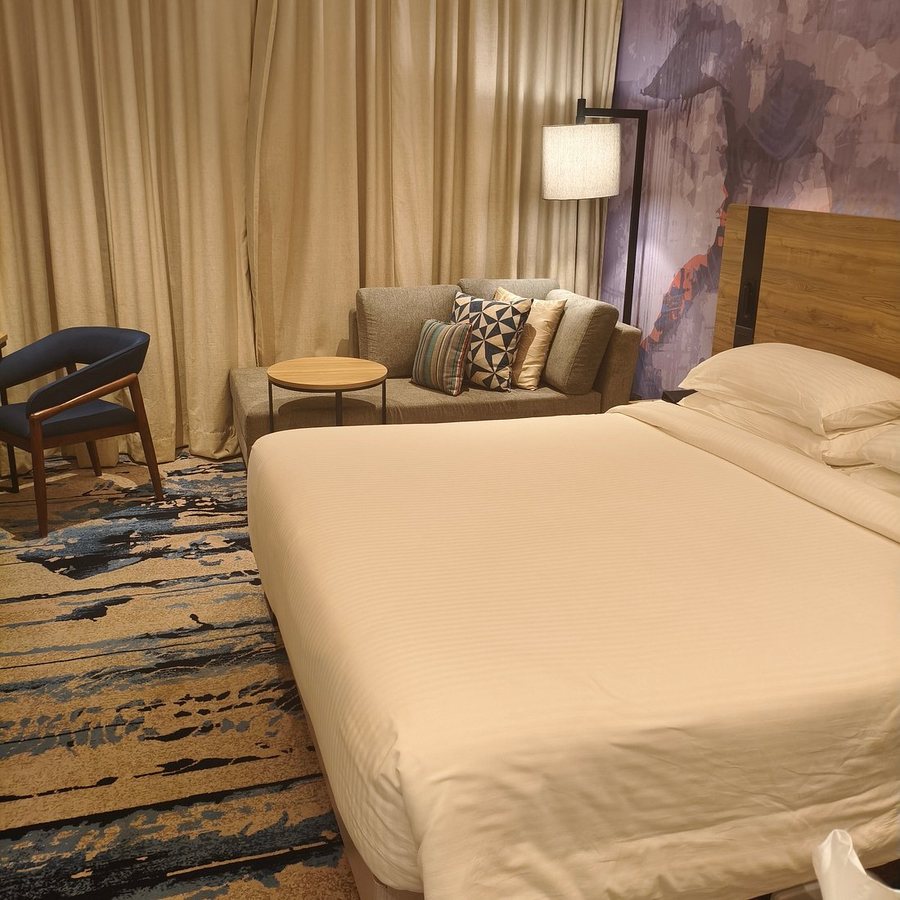 Novotel New Delhi City Centre — Guest room