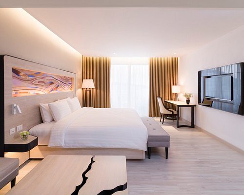 Novotel Phuket City Phokeethra — Guest room