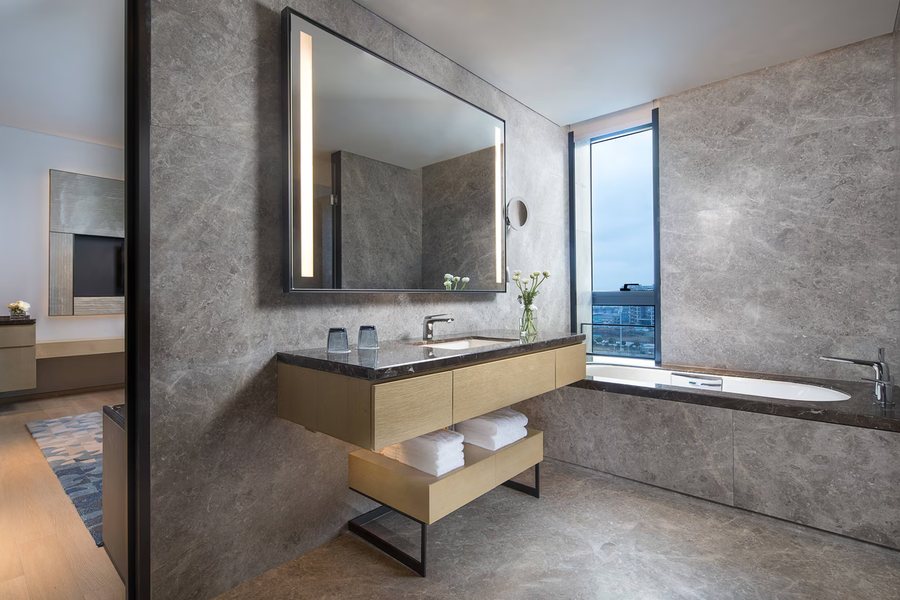 Novotel Shanghai Hongqiao — Bathroom