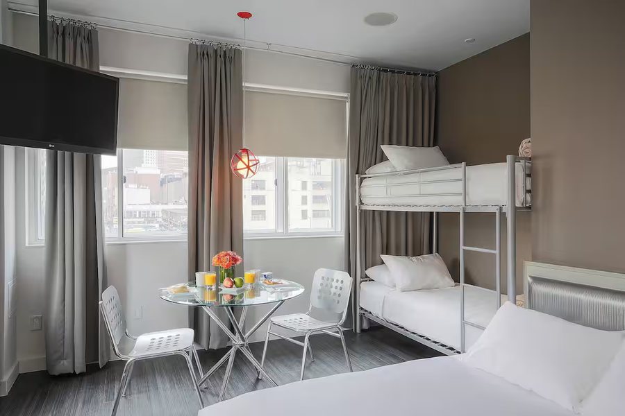 NU Hotel — Guest room