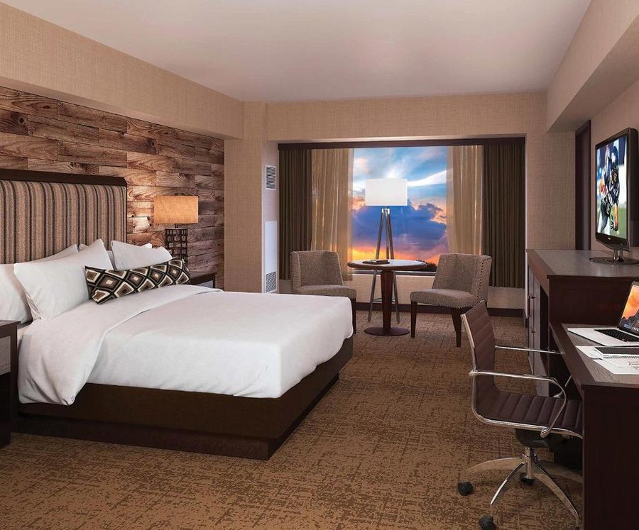Nugget Casino Resort Sparks Nevada — Guest room