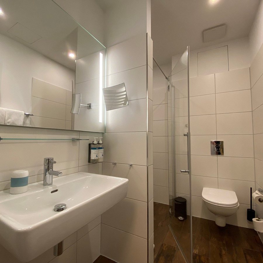 Numa Berlin Kudamm — Bathroom