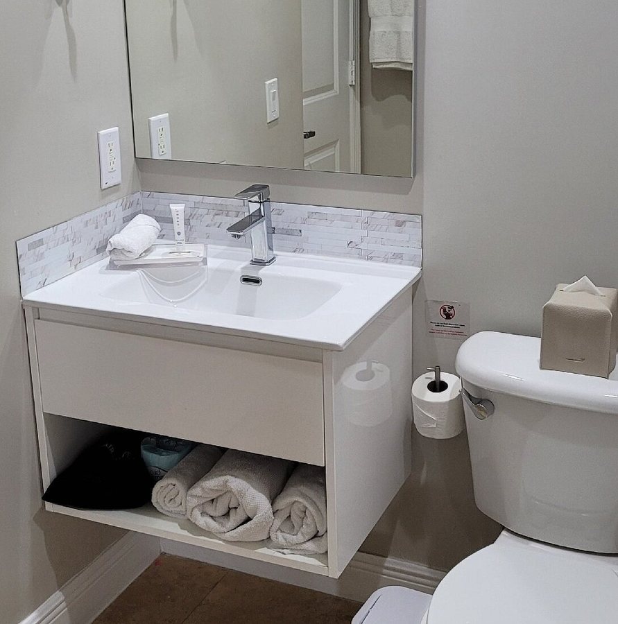 NUOVO Miami Apartments at One Broadway Brickell Miami Florida — Bathroom