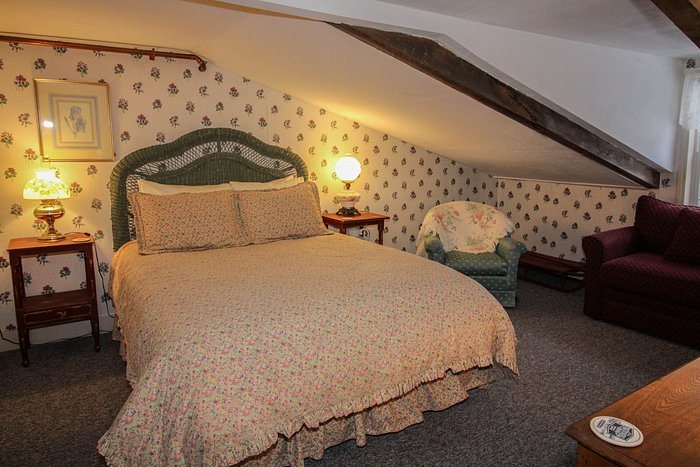 Nutmeg Inn — Guest room