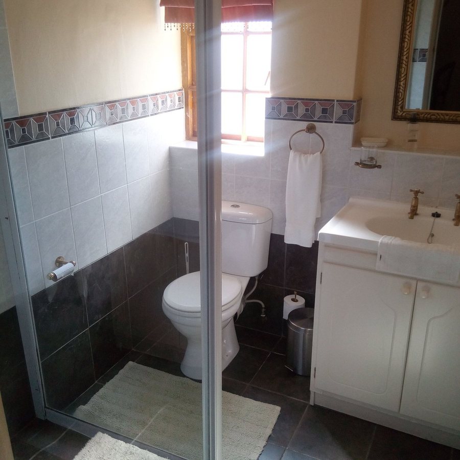 Nuwedam Guest Farm — Bathroom