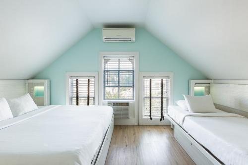 NYAH Key West — Guest room