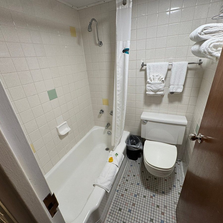 O Haire Inn — Bathroom