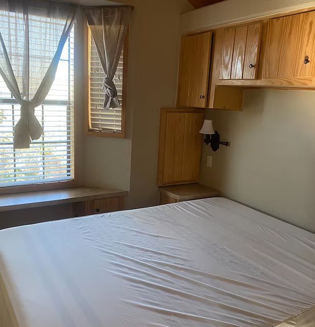 Oak Forest RV Park — Guest room