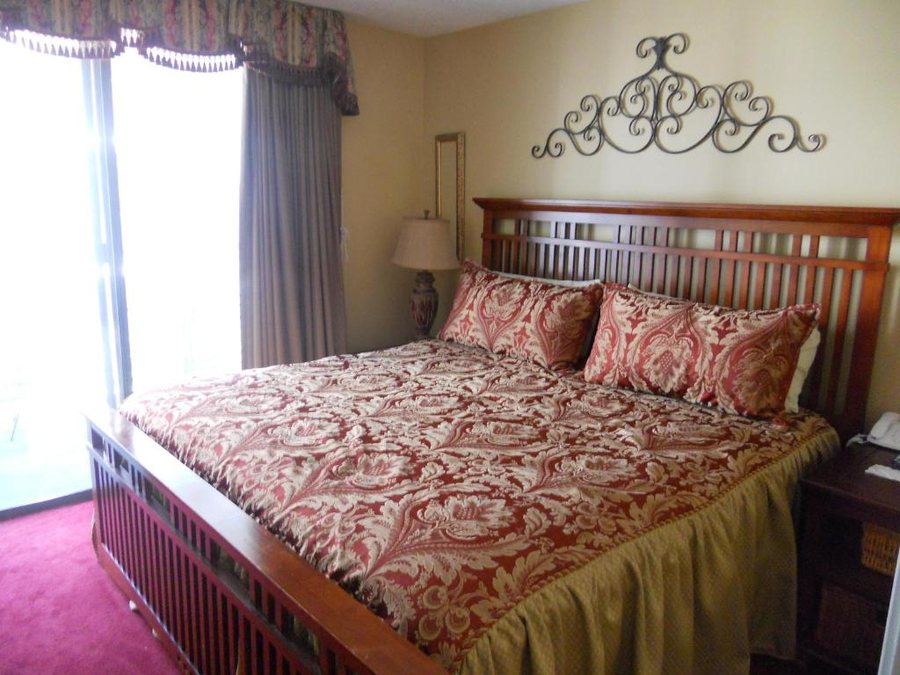 Oak Square Condominiums — Guest room