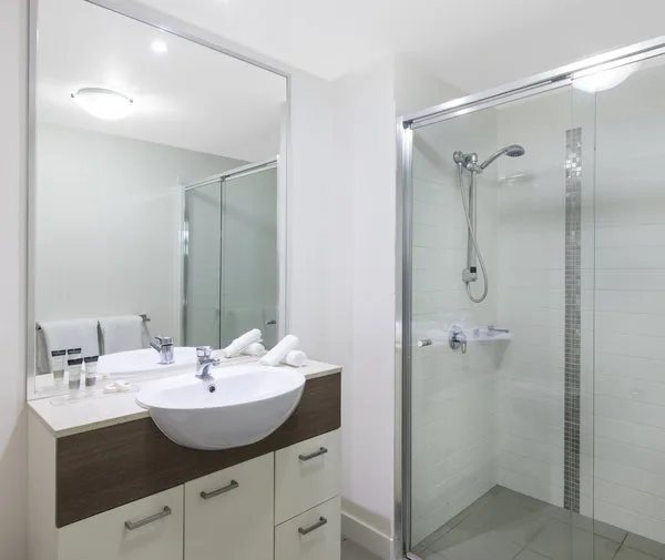 Oaks Brisbane on Charlotte Suites — Bathroom