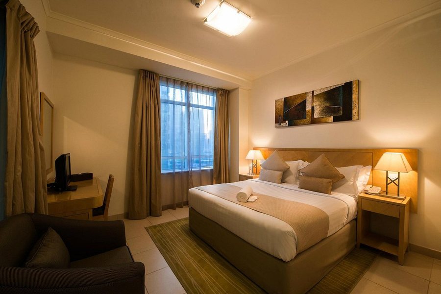 Oaks Liwa Heights — Guest room