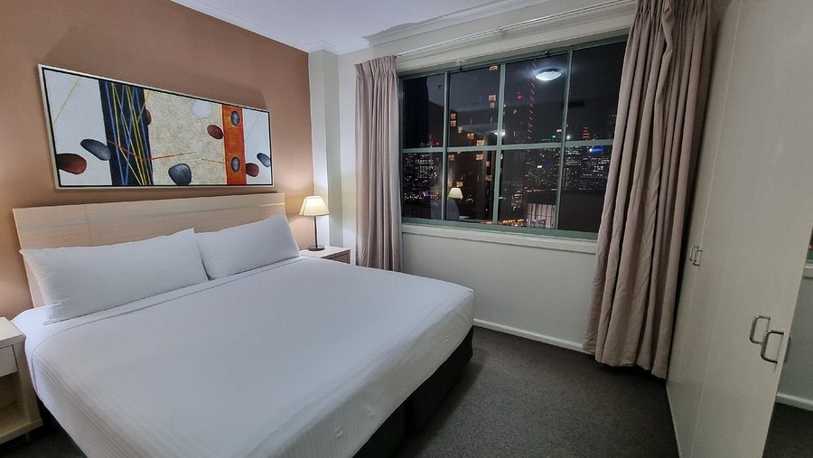 Oaks Sydney Goldsbrough Suites — Guest room
