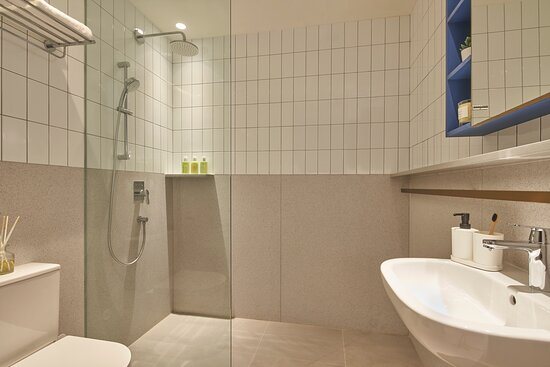 Oakwood Premier Raffles Place Singapore — Bathroom