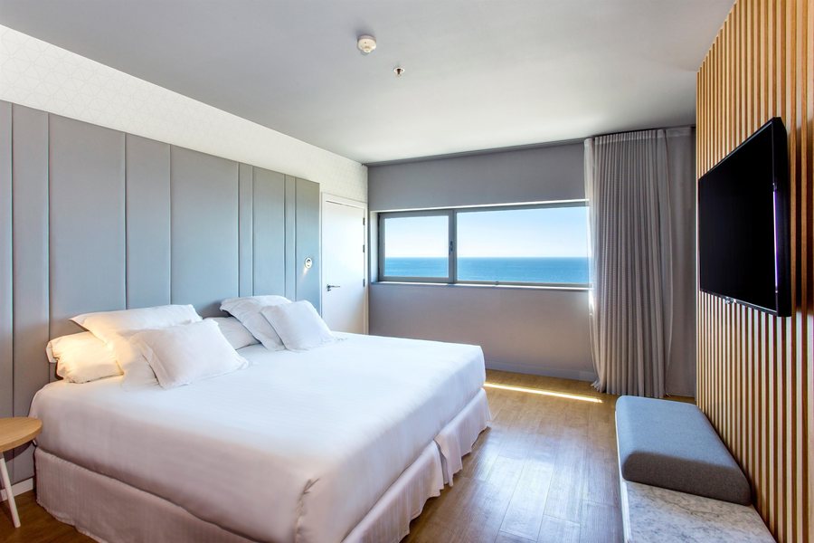Occidental Atenea Mar Adults Only Barcelona Catalonia — Guest room