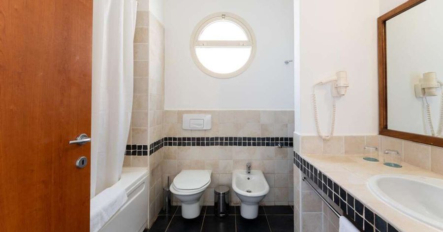 Occidental Boa Vista Beach — Bathroom