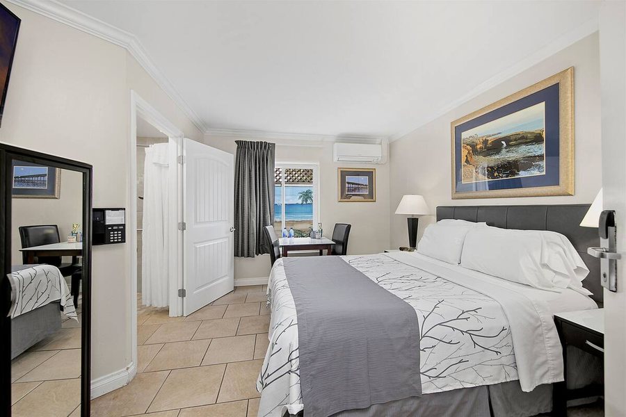 Ocean Beach Hotel — Guest room