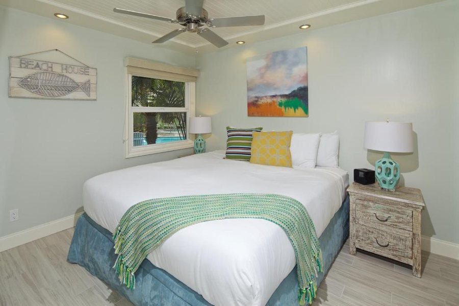 Ocean Palms Beach Resort — Guest room