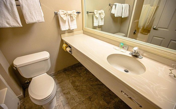 Ocean Paradise — Bathroom