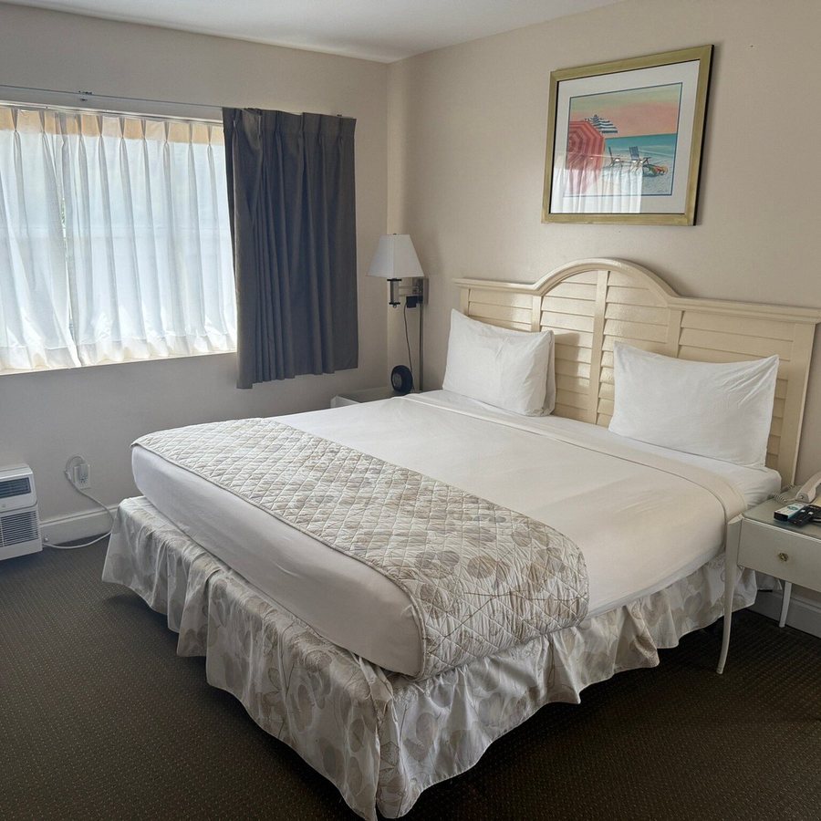 Ocean Place Miami Beach Florida — Guest room