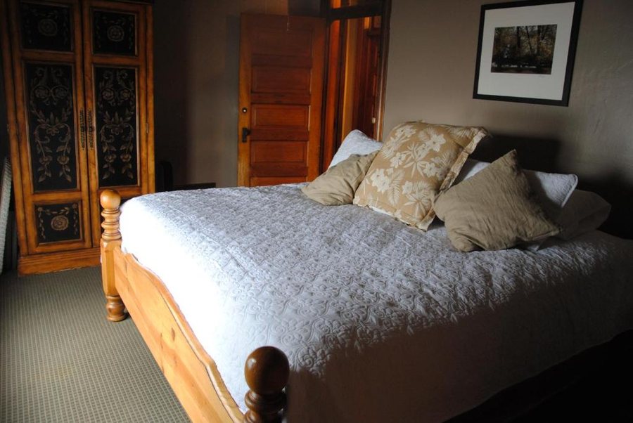 Off Broadway B B — Guest room