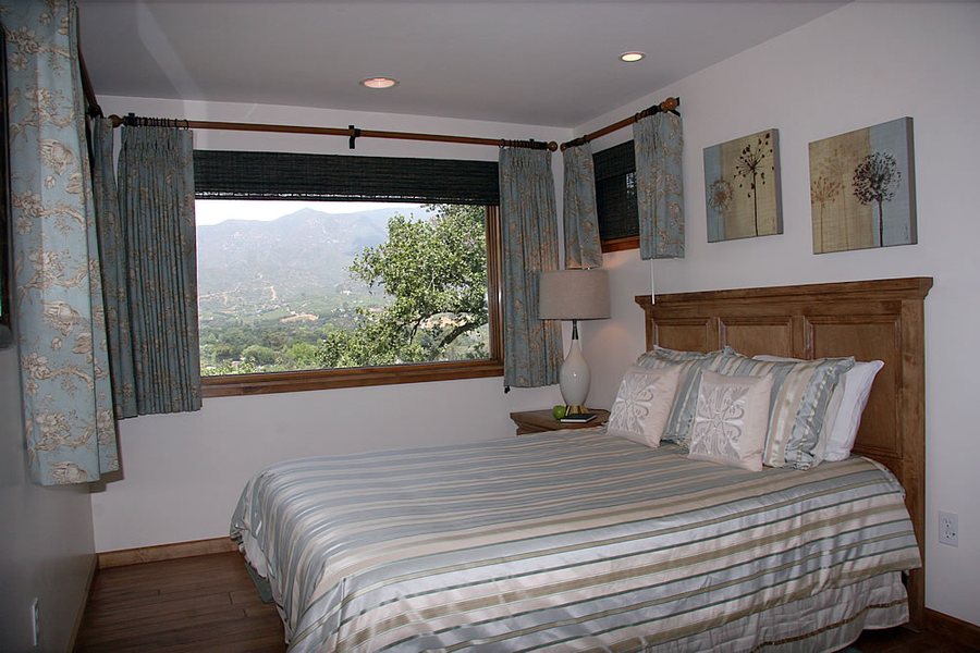 Ojai Retreat Inn — Guest room