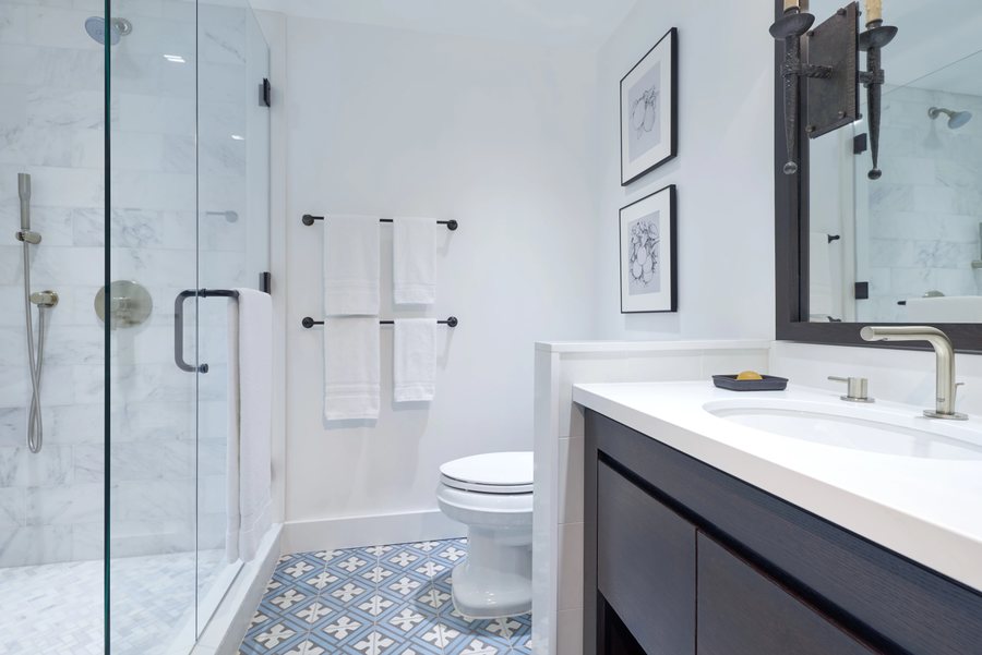 Ojai Valley Inn — Bathroom