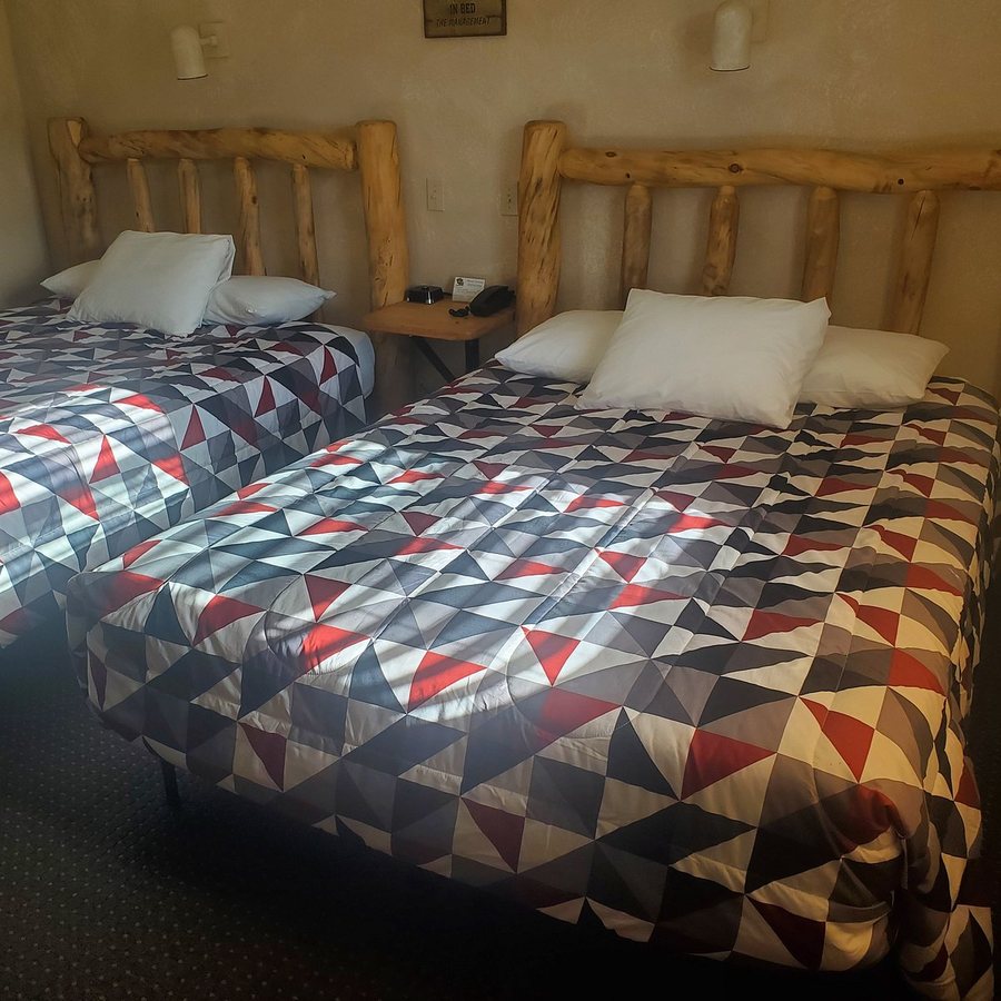 Old Corral Hotel And Steakhouse — Guest room