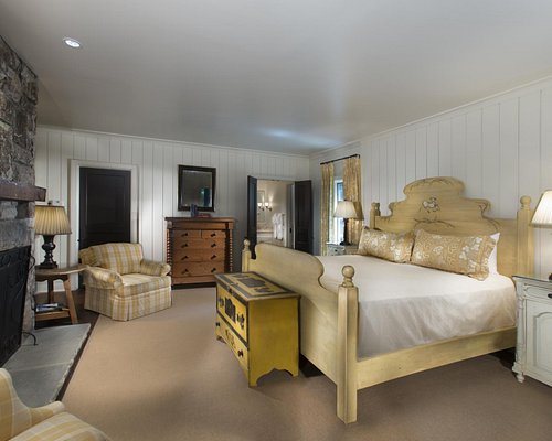 Old Edwards Inn and Spa — Guest room