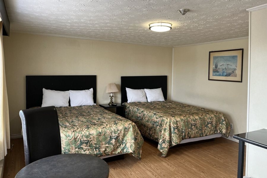 Old Mill Motel — Guest room
