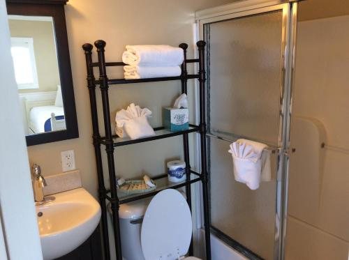 Old Orchard Beach Campground — Bathroom