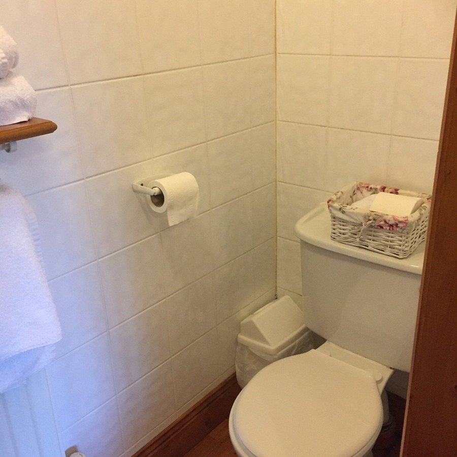 Old Orchard Lodge Bed Breakfast — Bathroom