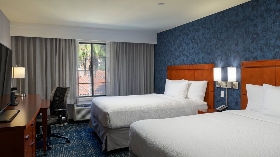 Old Town Inn — Guest room
