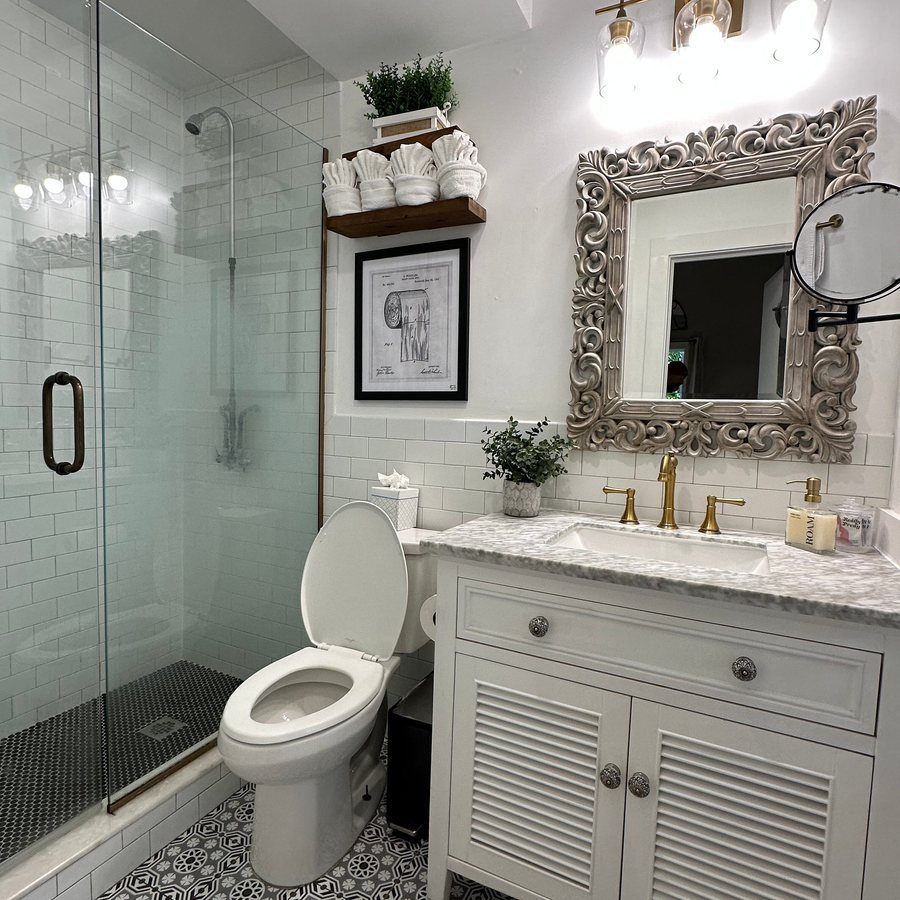 Old Town Manor — Bathroom