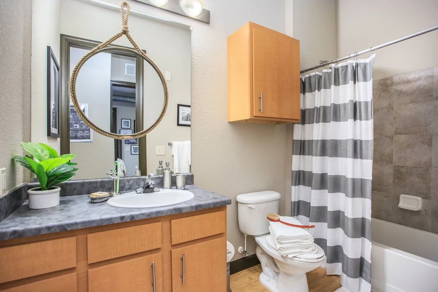 Old West Studio Lofts — Bathroom