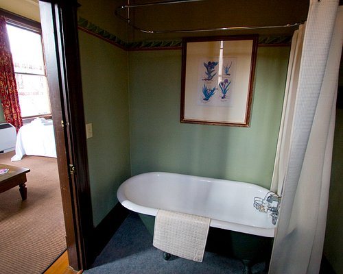 Olde Stone Rv Resort — Bathroom