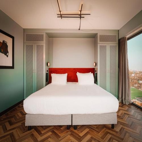 Olympic Hotel — Guest room