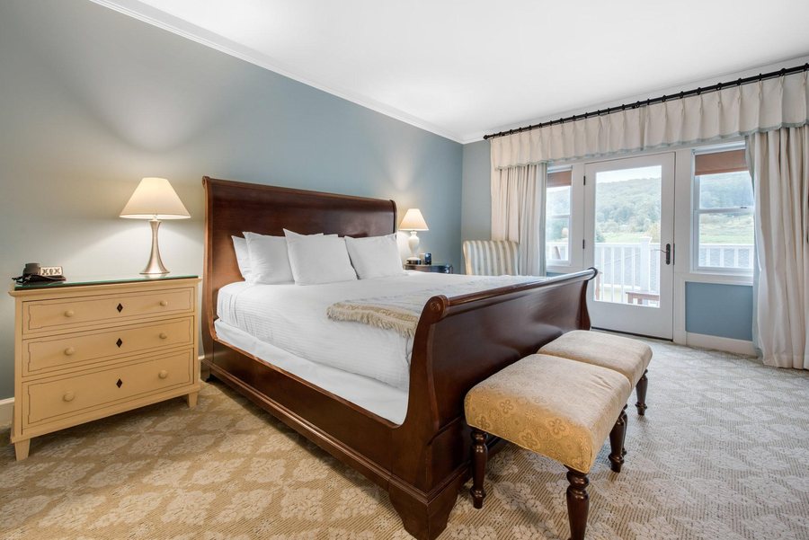 Omni Bedford Springs Resort Spa — Guest room