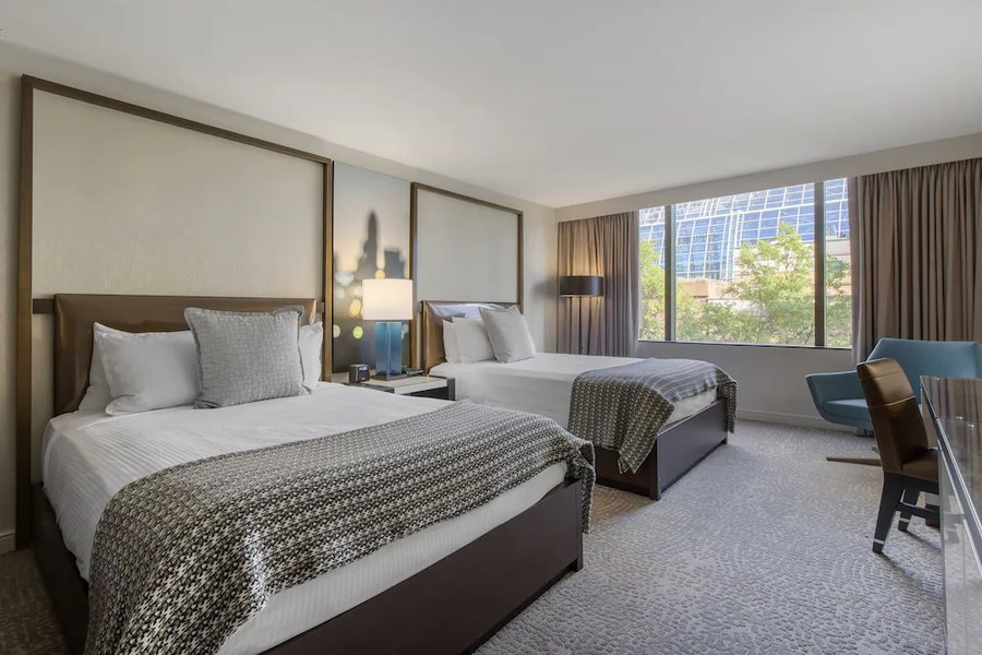 Omni Charlotte Hotel — Guest room