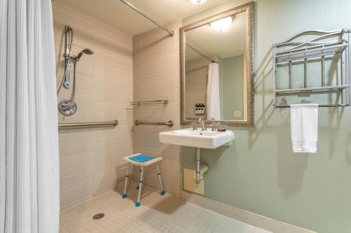 Omni Corpus Christi Hotel Corpus Christi Texas — Bathroom