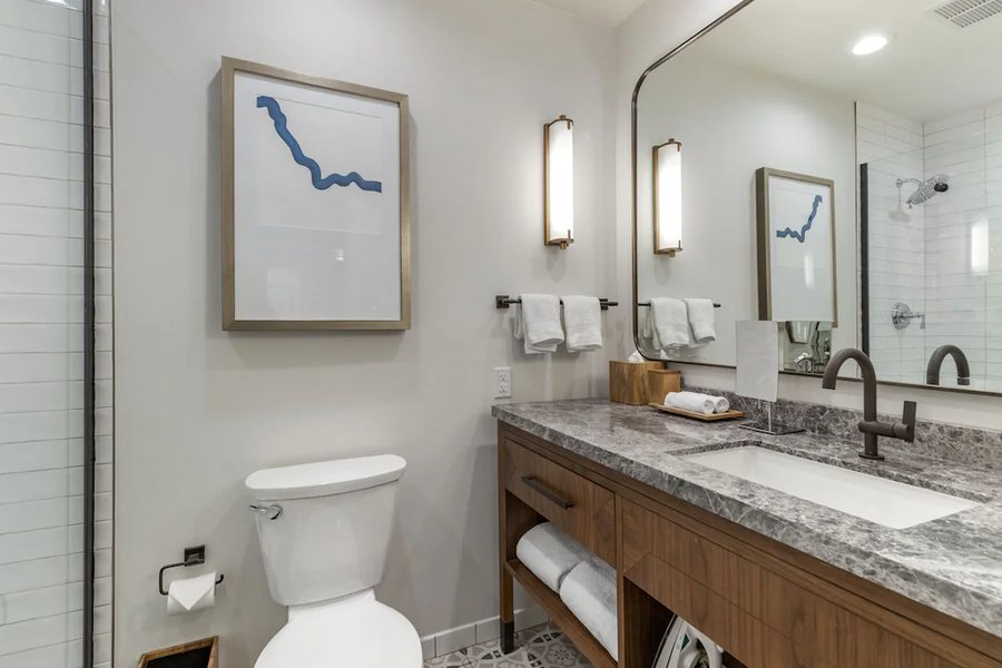 Omni La Mansion Del Rio — Bathroom