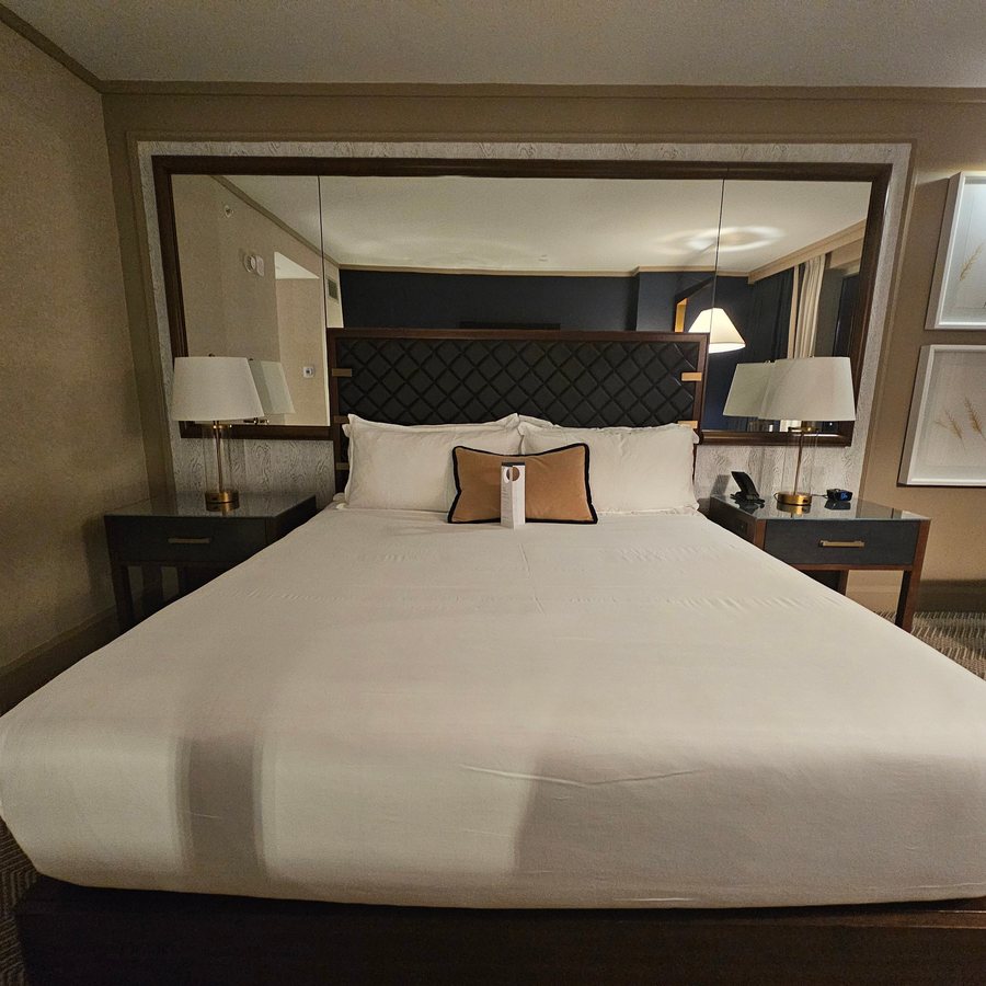 Omni Oklahoma City Hotel — Guest room