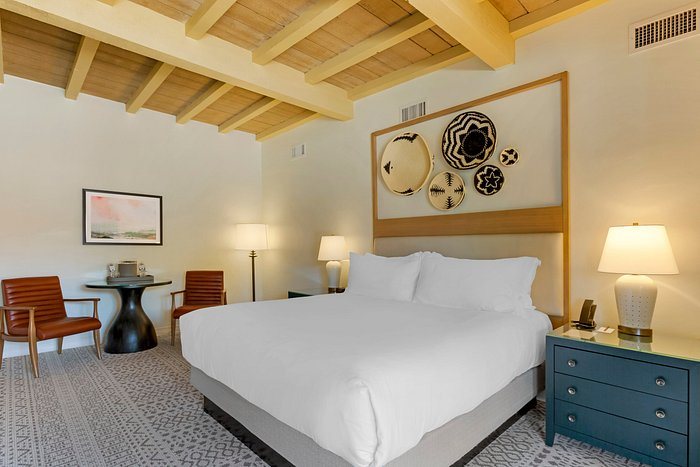 Omni Tucson National Resort Spa — Guest room