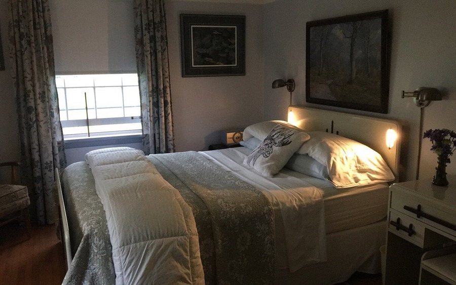 Omstead s On Erie B B — Guest room