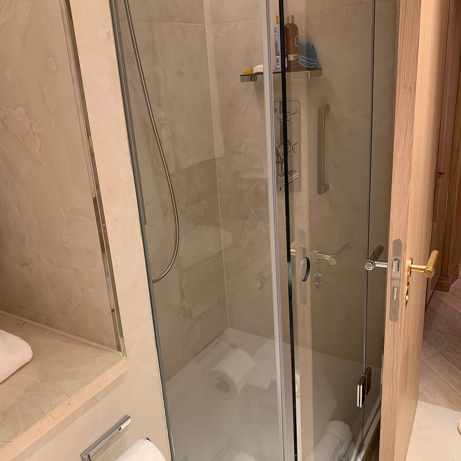 One Aldwych — Bathroom